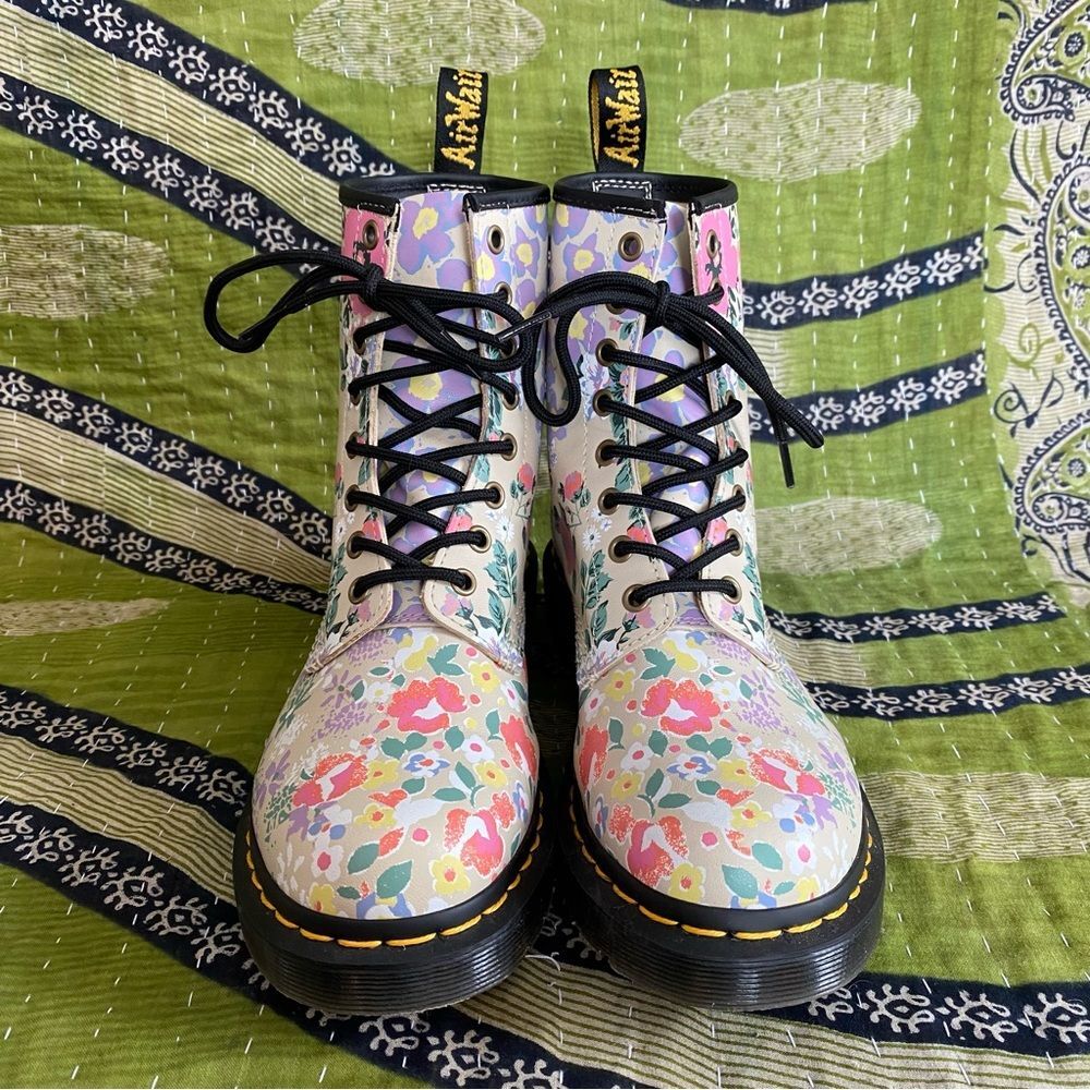 Dr Martens 1460 Parchment Beige Floral Mash up Leather Lace Up Boots Size 8 - Picture 2 of 8